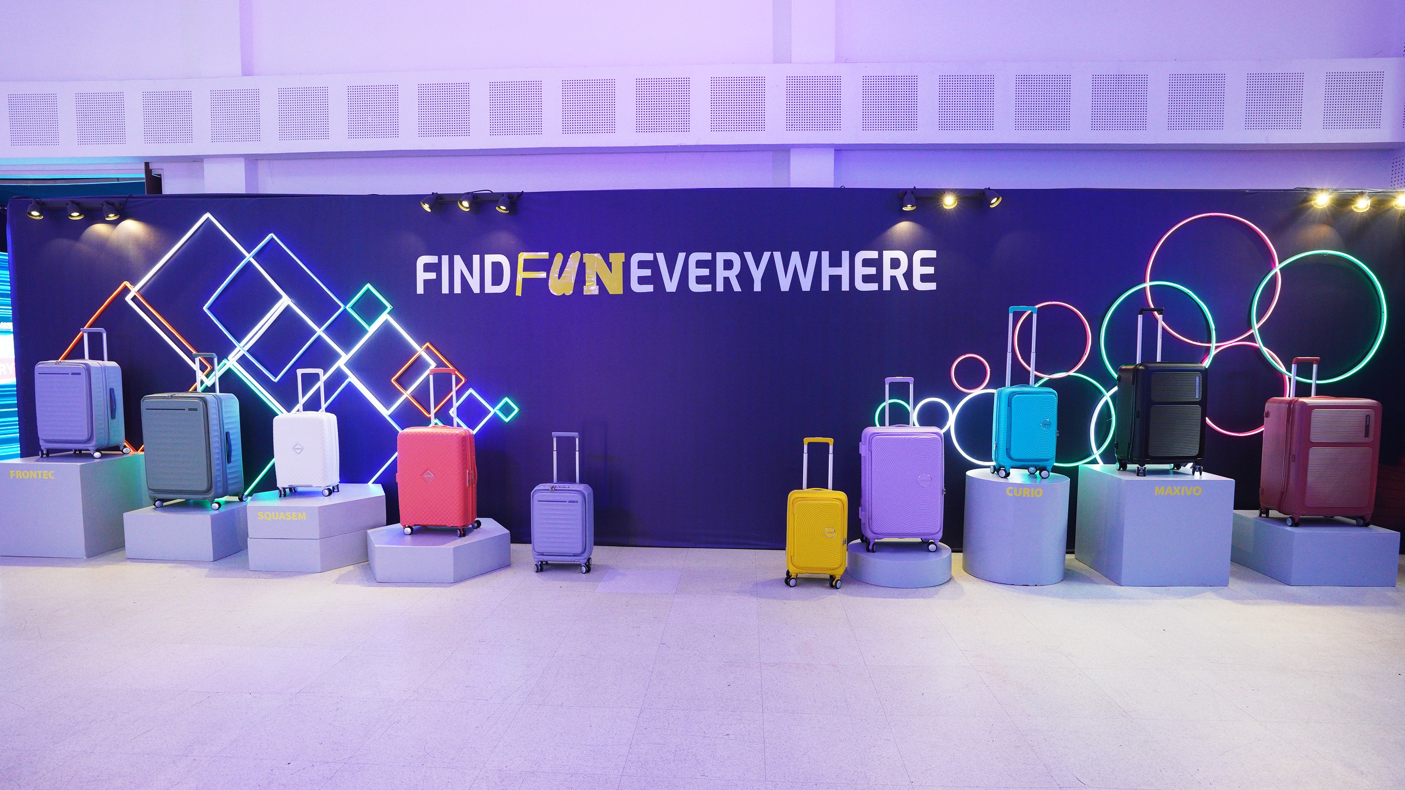 american tourister.jpg