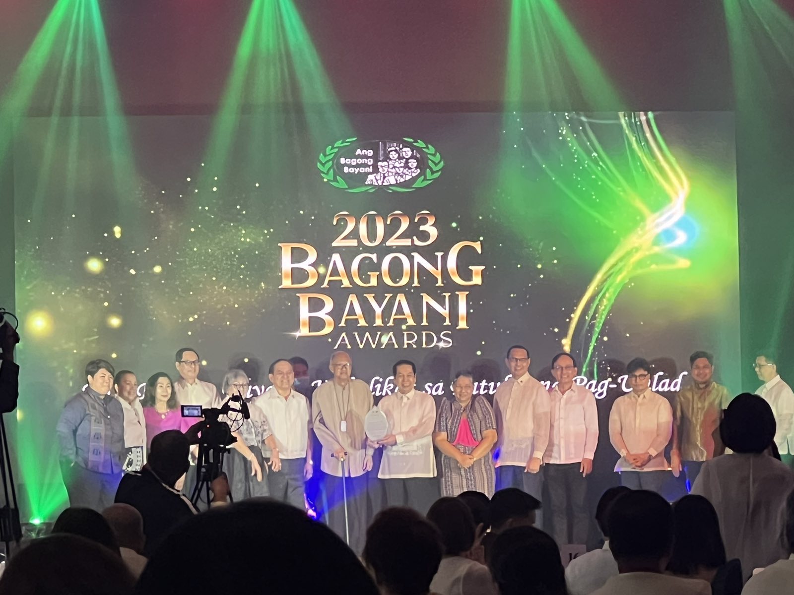 bagong bayani.jpg