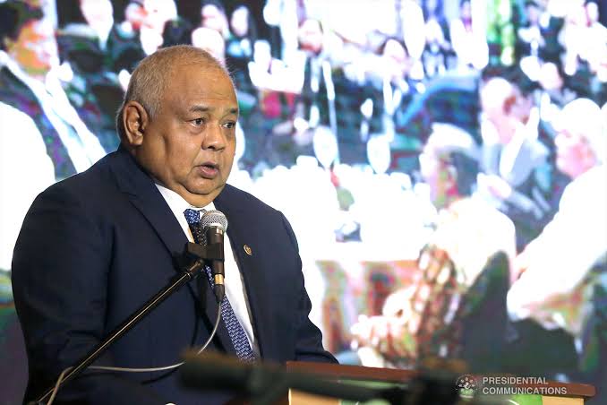 PH not bound to follow US blacklisting of China firm--Medialdea