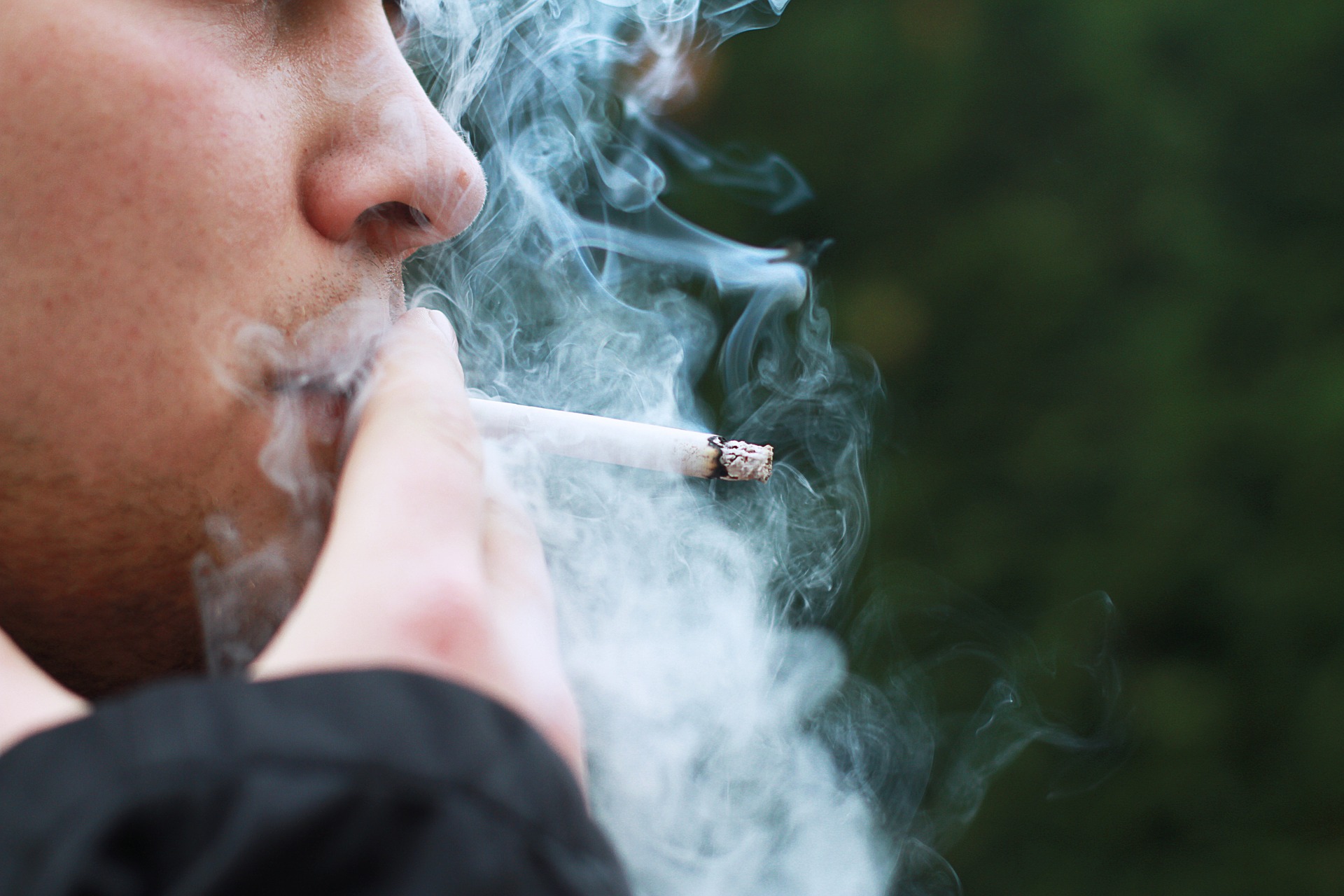 most people who successfully quit smoking cigarettes do so Quitting nicotine: facts and stats