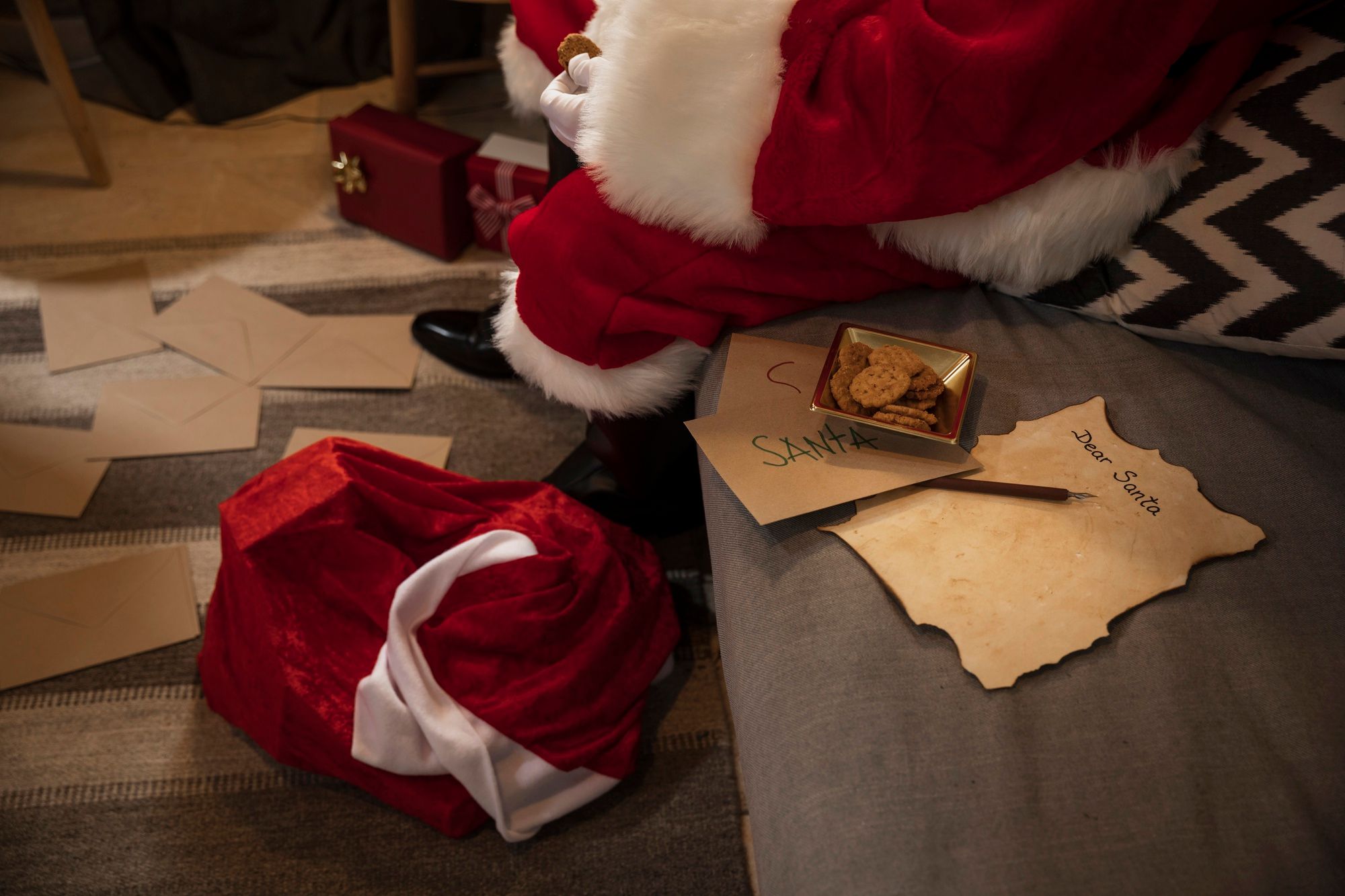 santa-claus-sitting-his-list.jpg