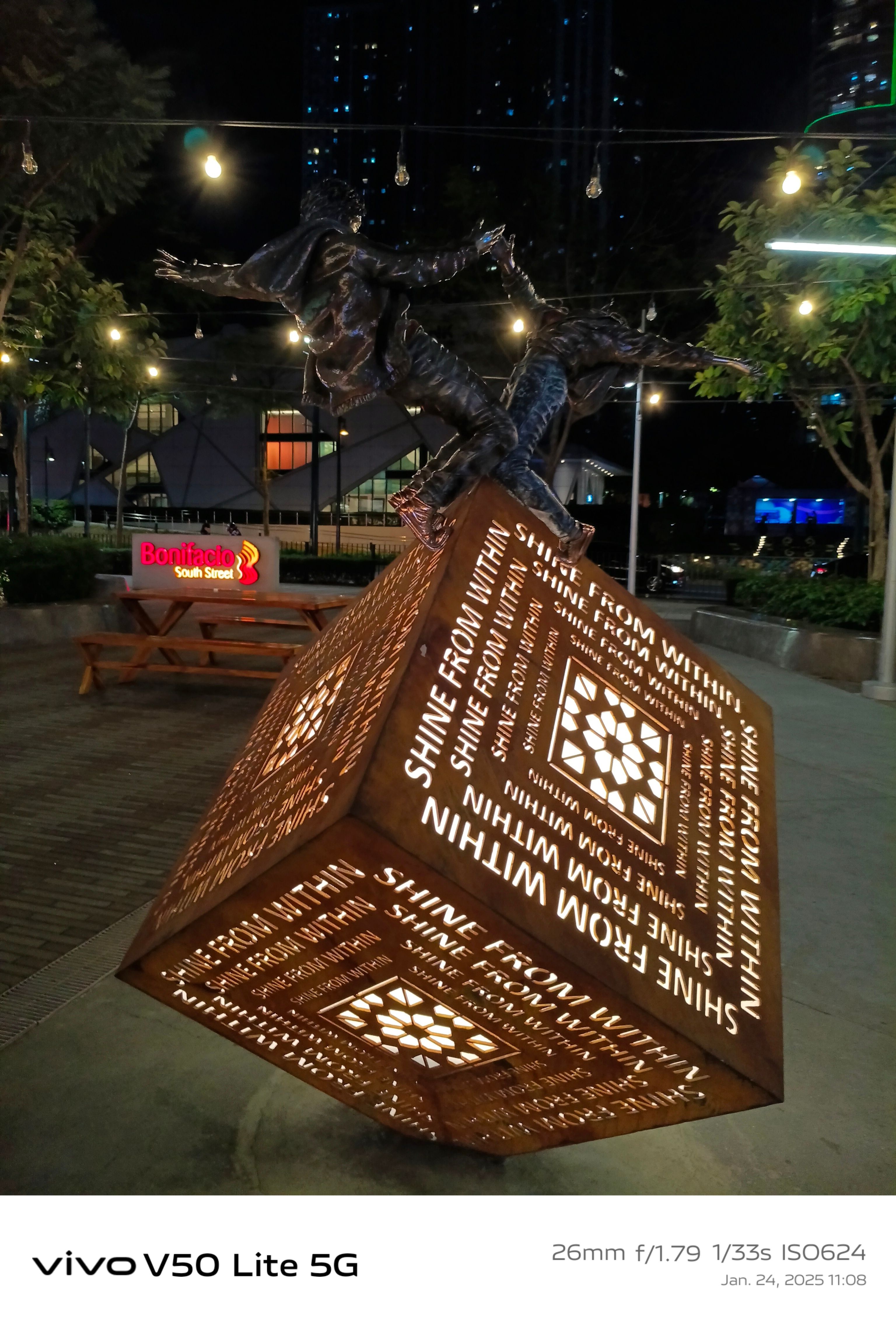 vivo V50 Lite sample photos (1).jpg