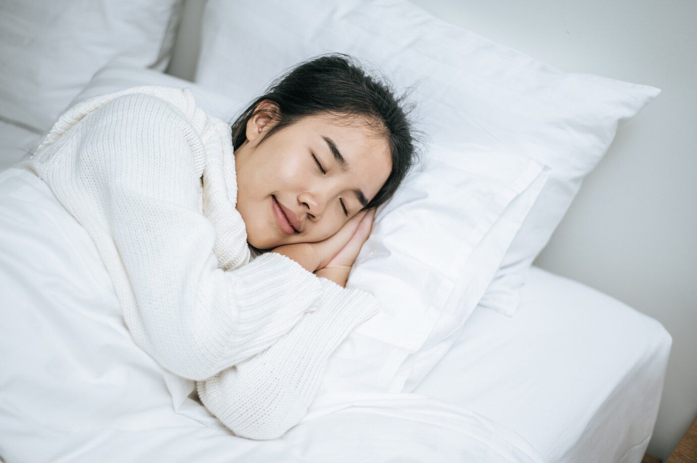 woman-wearing-white-shirt-sleep_1150-22904.jpg
